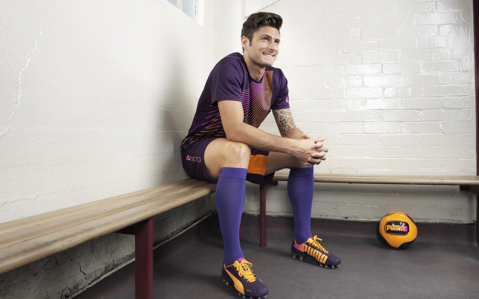 青木霍伦双响闪耀新东家，拉什福德重拾锋芒，离巢红魔众将迎新生