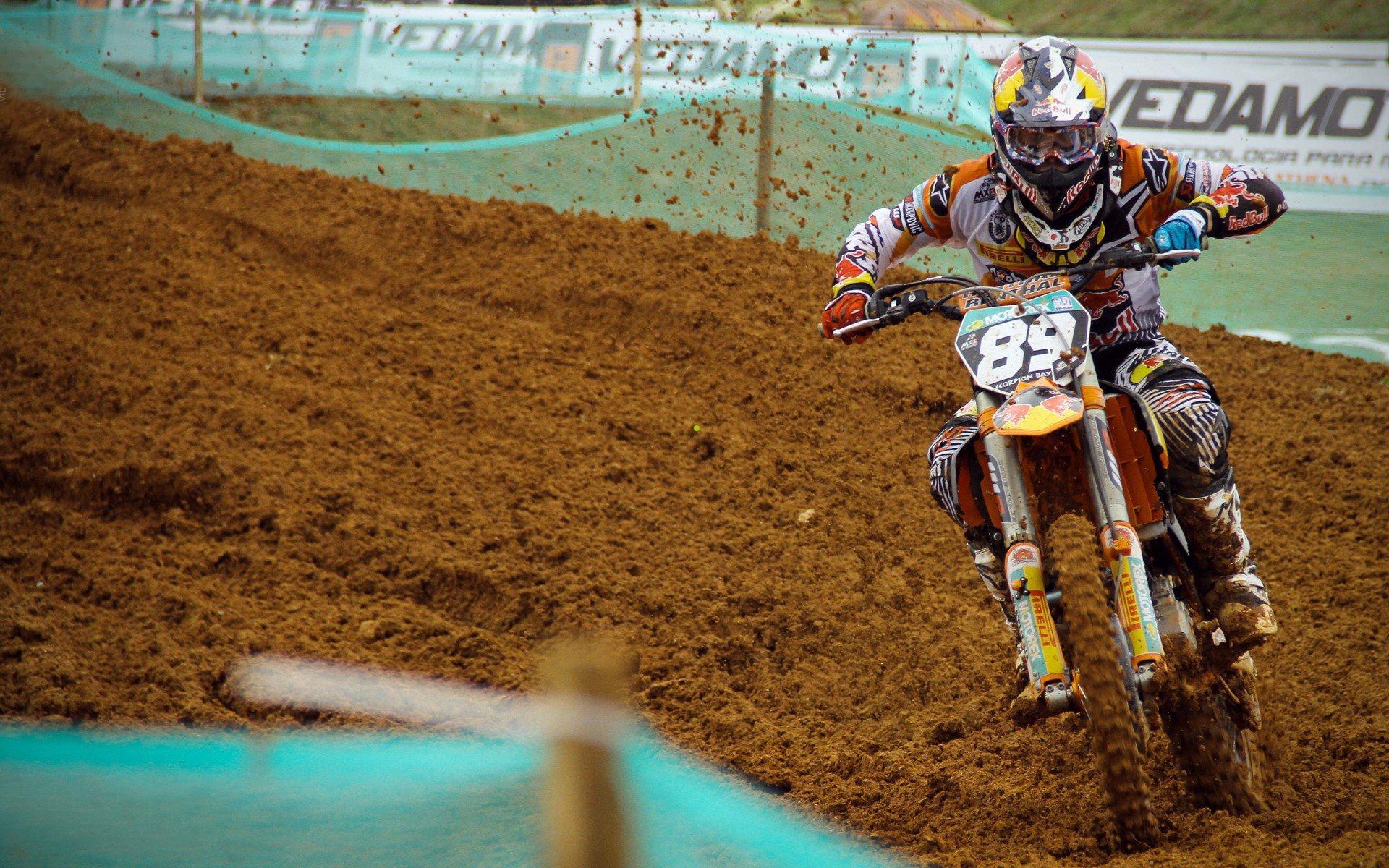 孔帕尼强调，圣保利与阿森纳实力相当，球队备战不容丝毫松懈